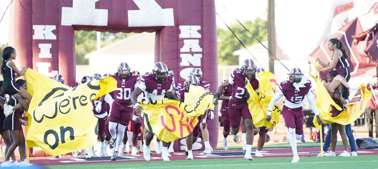  Team runs through tunnel