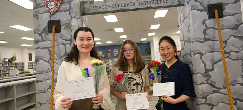  HHHS celebrates high-achieving seniors