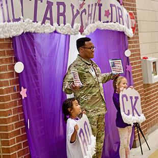 Purple Up day at Hobby ES